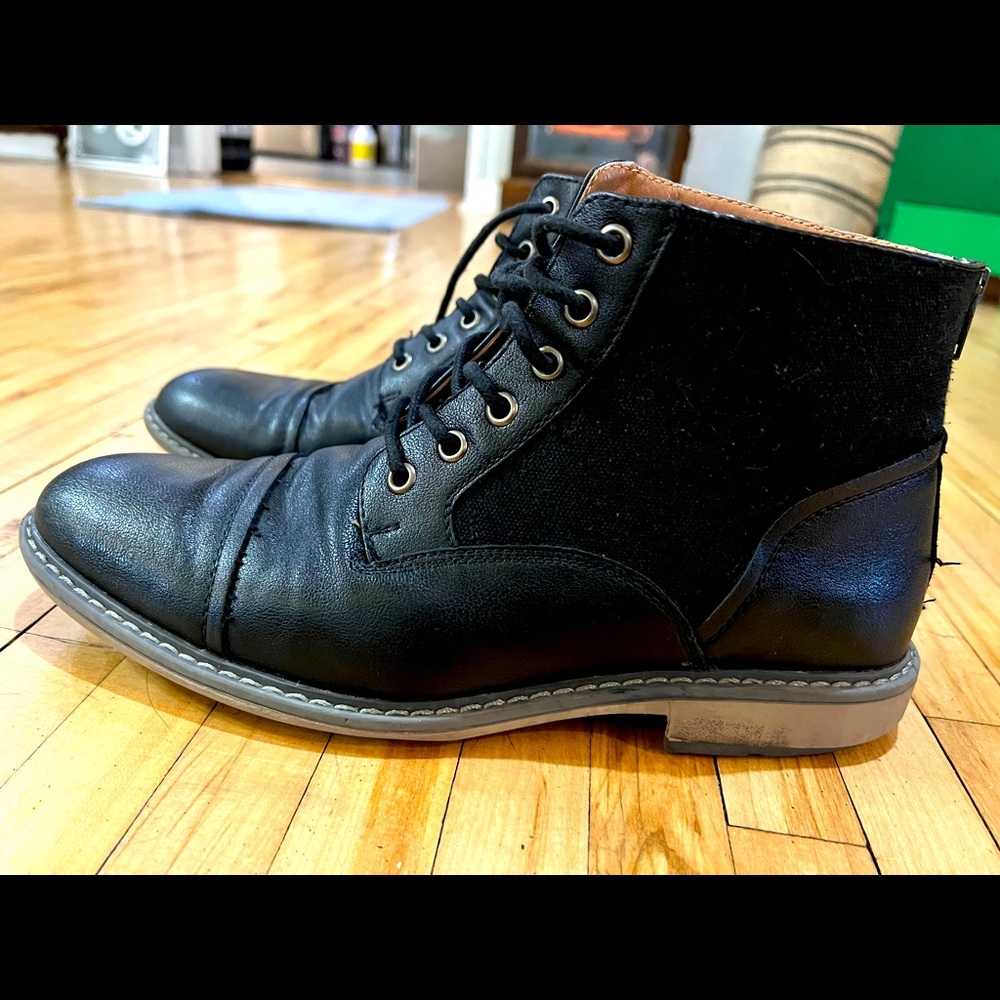 Mens Madden boots , size 9, Barton., black.